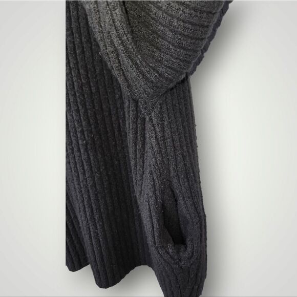 Mistic prysm by listicle Gray knit crewneck Pullover Sweater S/m - Picture 3 of 9